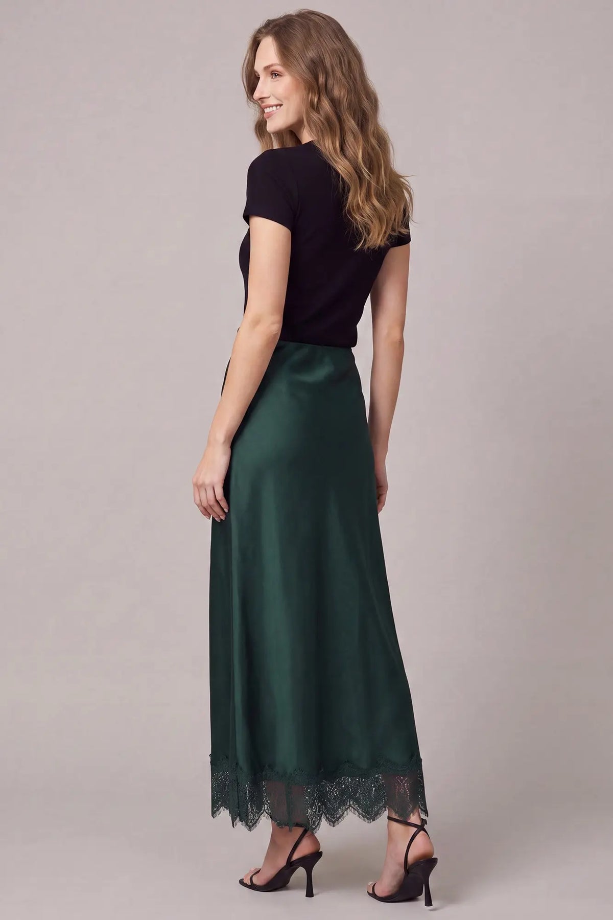 Juelz Satin Skirt